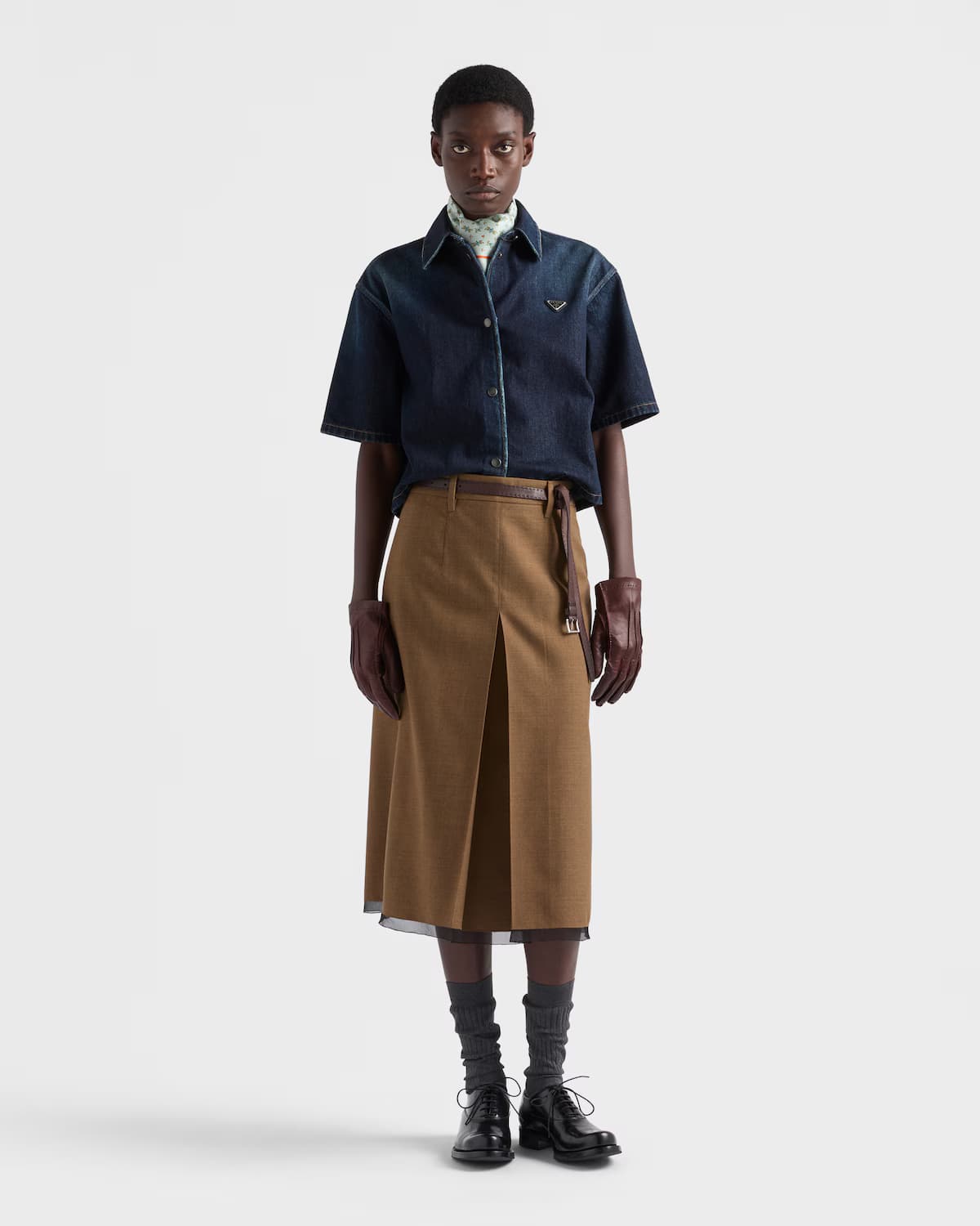 Short-sleeved denim shirt